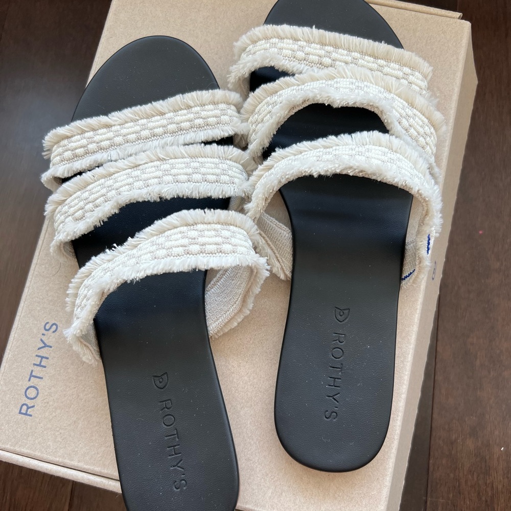 Rothys Sea Shell Fringe Sandals